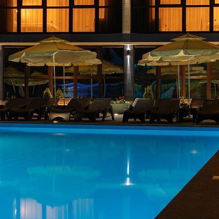 Toga Hotel Iablunîțea Exterior foto