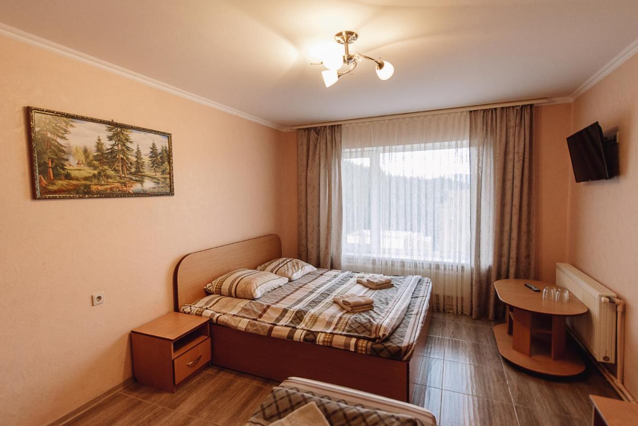 Toga Hotel Iablunîțea Exterior foto