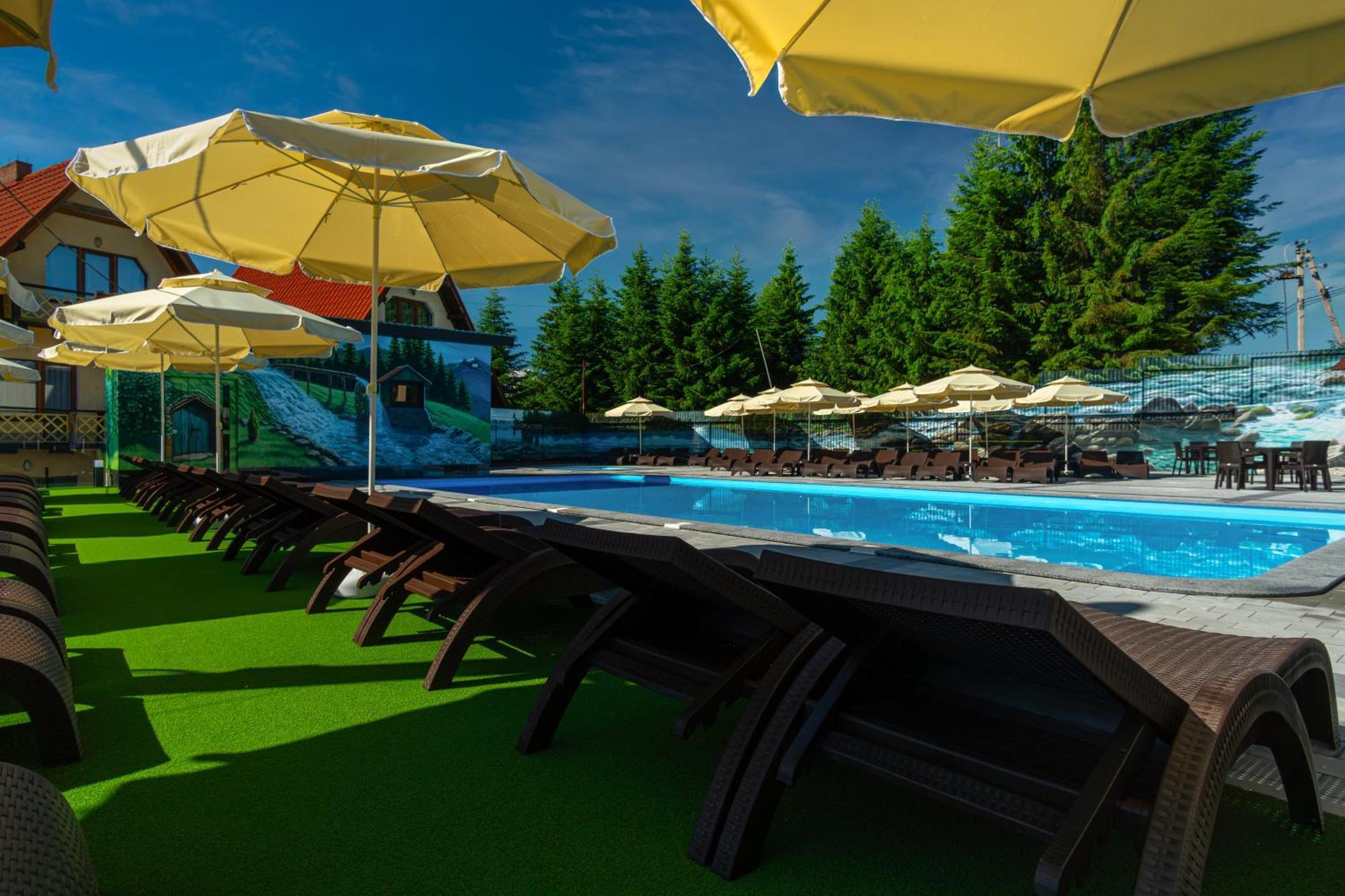 Toga Hotel Iablunîțea Exterior foto